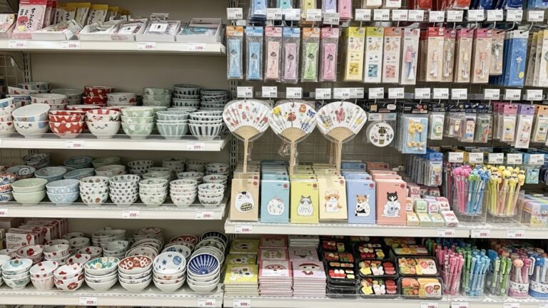 The “Dollar Store” Miracle: Why You Need to Visit a Japanese 100 Yen Shop (Daiso & Seria)
